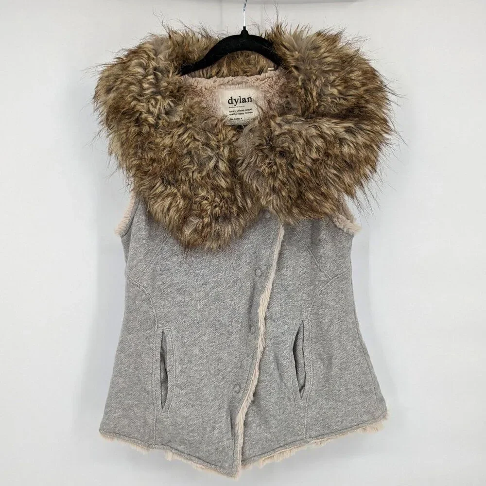 Dylan by True Grit Vest Faux Fur Collar Gray Button Front Winter Cozy XS